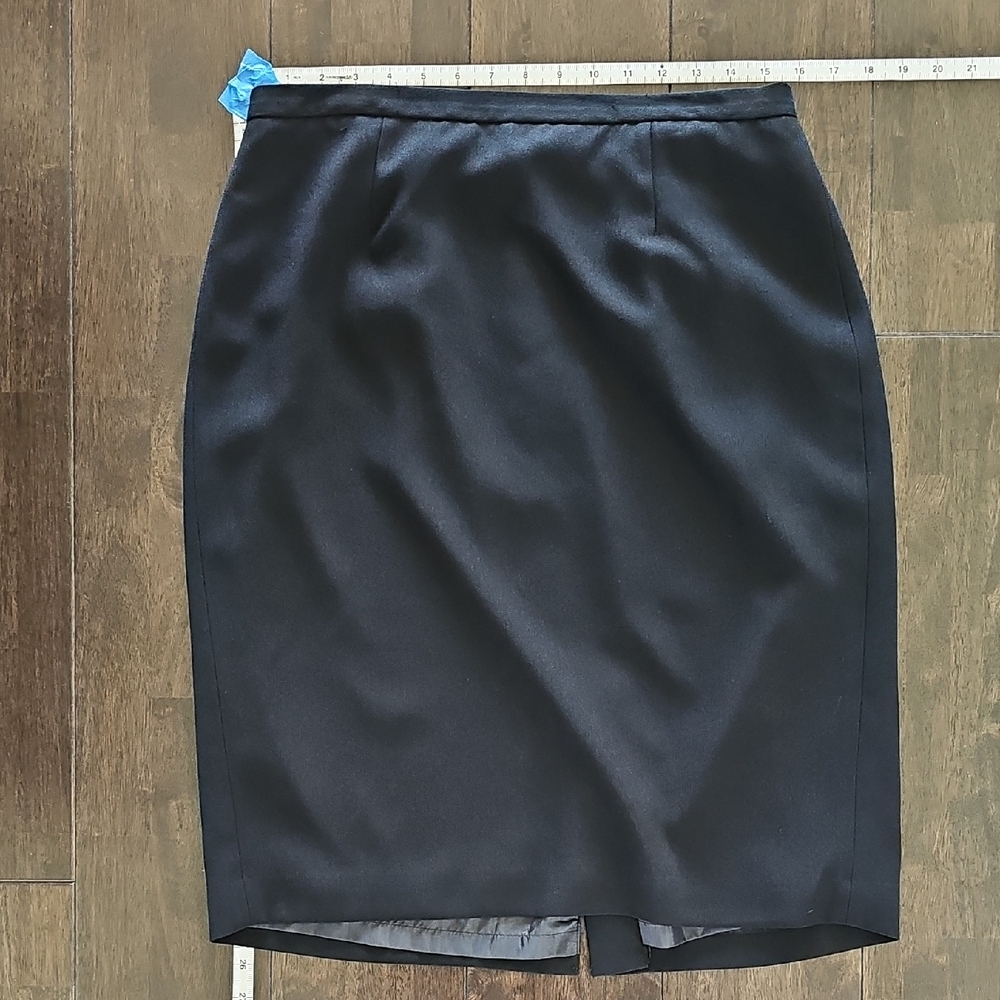 Elegant Black Women's Skirt